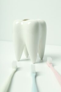 Dent de lait grise et importance de l’hygiène bucco-dentaire chez l’enfant